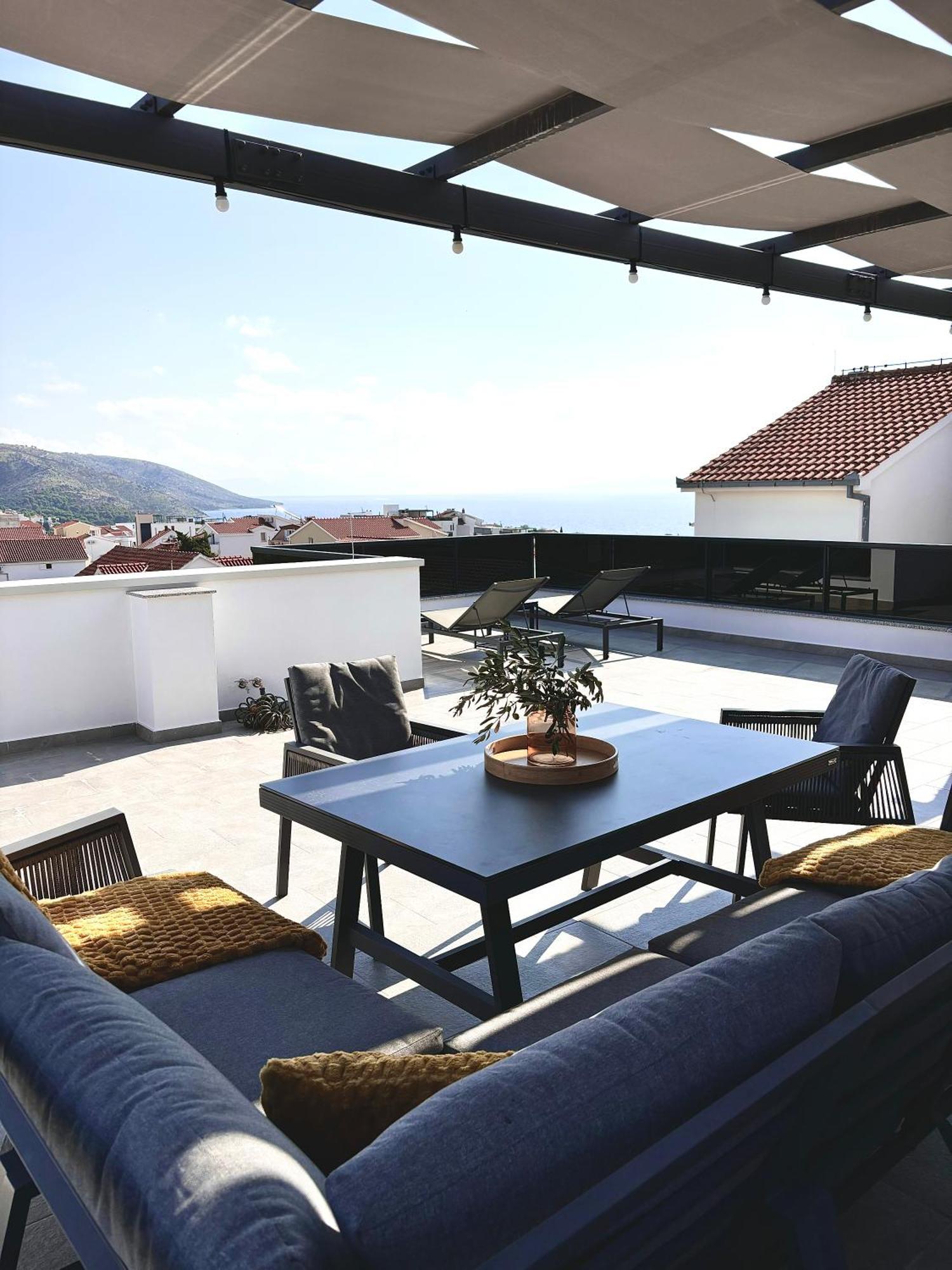 Apartment Agnes With 63 M2 Rooftop Terrace, Grill And Pool Округ Горни Экстерьер фото